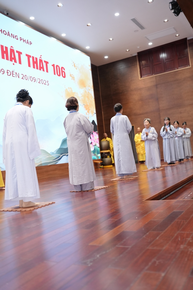 Opening the 106th Seven-Day Retreat