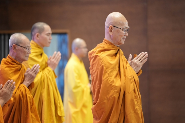 Dharma Talk “Who is the culprit?” preached by Most Thich Giac Dang – The 106th Seven-Day Retreat