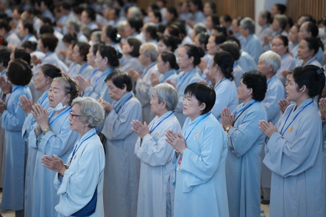 Dharma Talk “Who is the culprit?” preached by Most Thich Giac Dang – The 106th Seven-Day Retreat