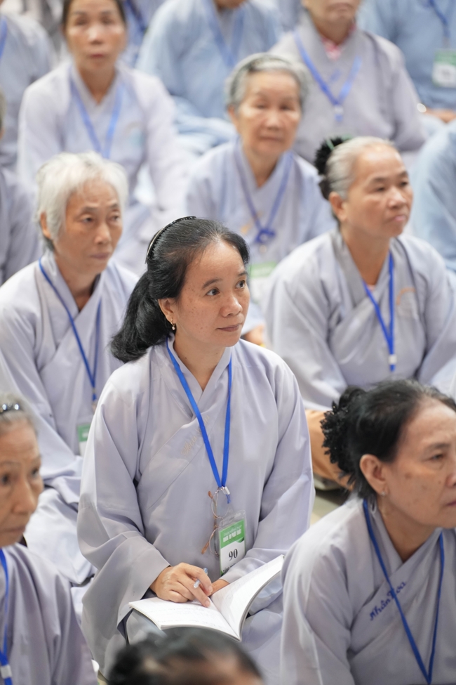 Dharma talk Ullambana chorus preached by Most Thich Minh Thanh in the 106th Seven-day Retreat