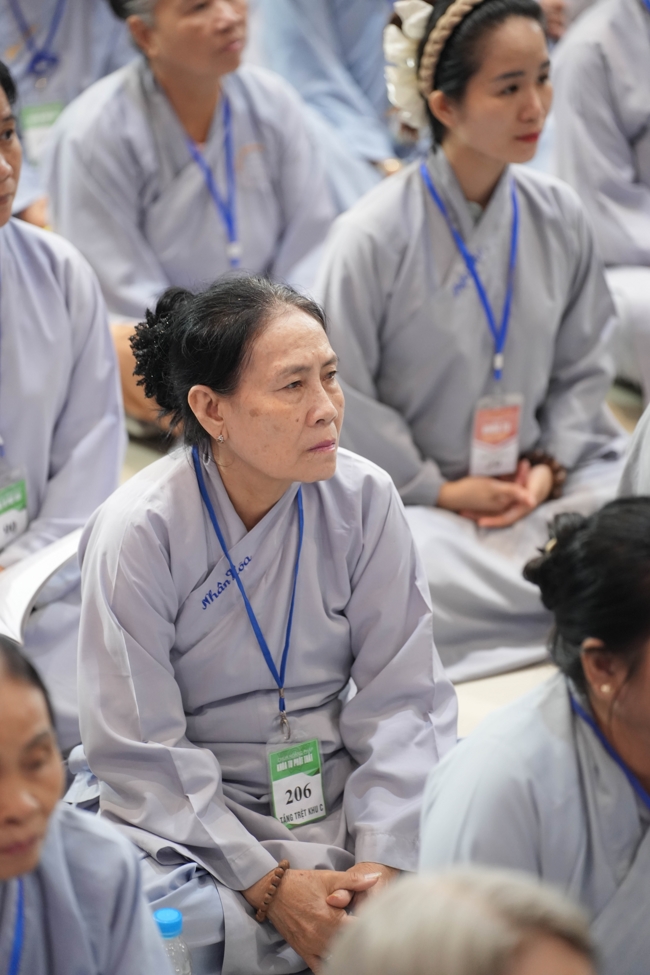 Dharma talk Ullambana chorus preached by Most Thich Minh Thanh in the 106th Seven-day Retreat