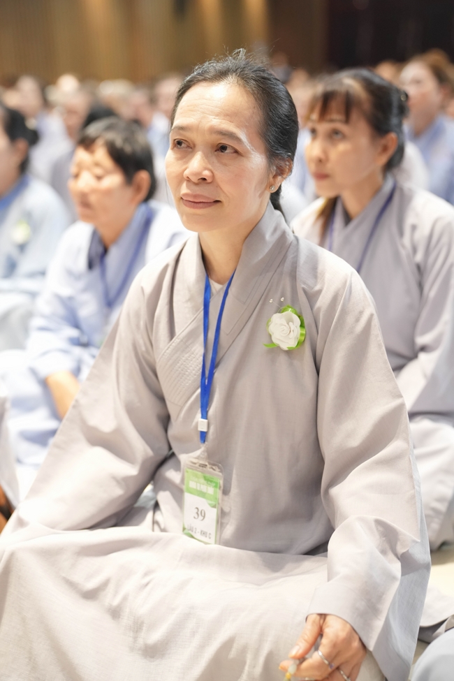 Dharma talk Ullambana chorus preached by Most Thich Minh Thanh in the 106th Seven-day Retreat