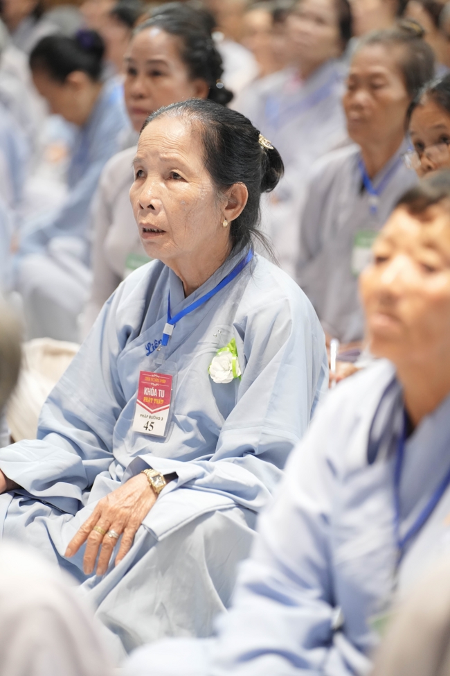 Dharma talk Ullambana chorus preached by Most Thich Minh Thanh in the 106th Seven-day Retreat