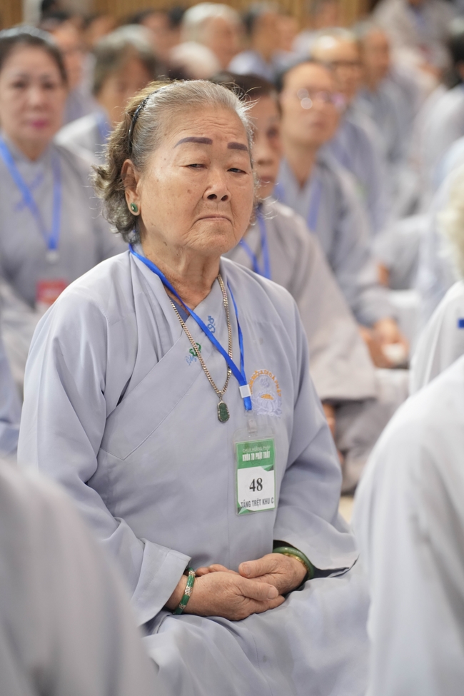 Dharma talk Ullambana chorus preached by Most Thich Minh Thanh in the 106th Seven-day Retreat