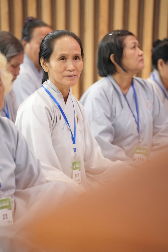 Dharma talk Ullambana chorus preached by Most Thich Minh Thanh in the 106th Seven-day Retreat