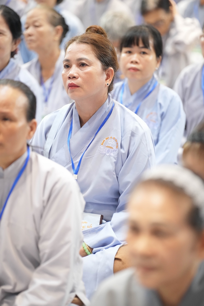 Dharma talk Ullambana chorus preached by Most Thich Minh Thanh in the 106th Seven-day Retreat