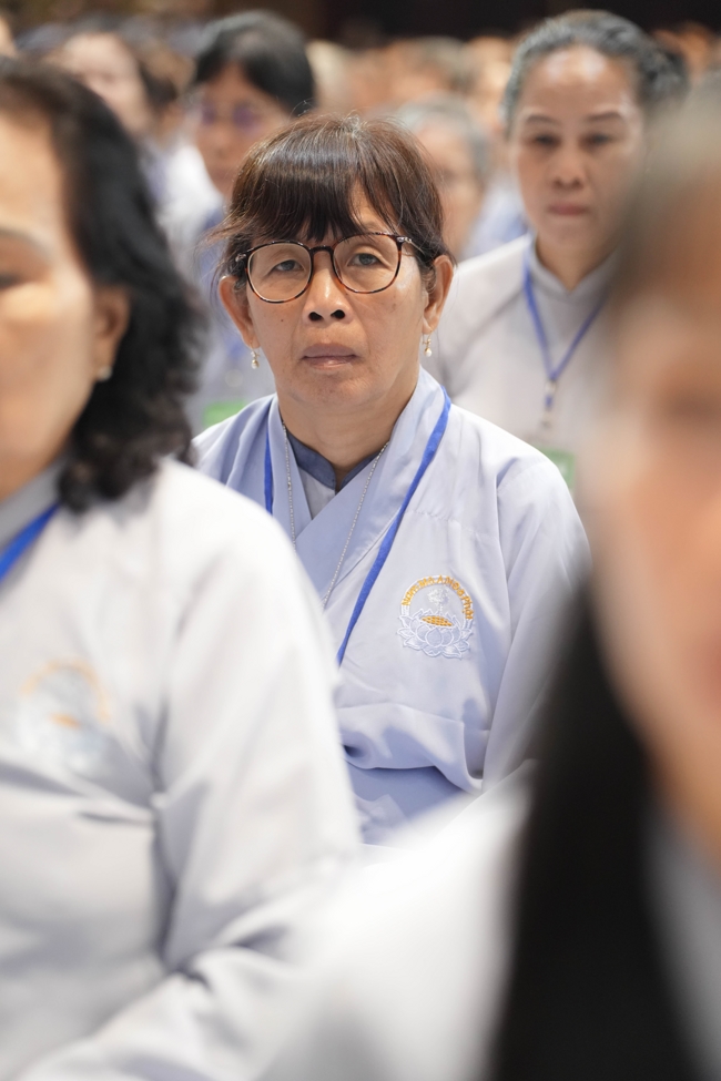 Dharma talk Ullambana chorus preached by Most Thich Minh Thanh in the 106th Seven-day Retreat