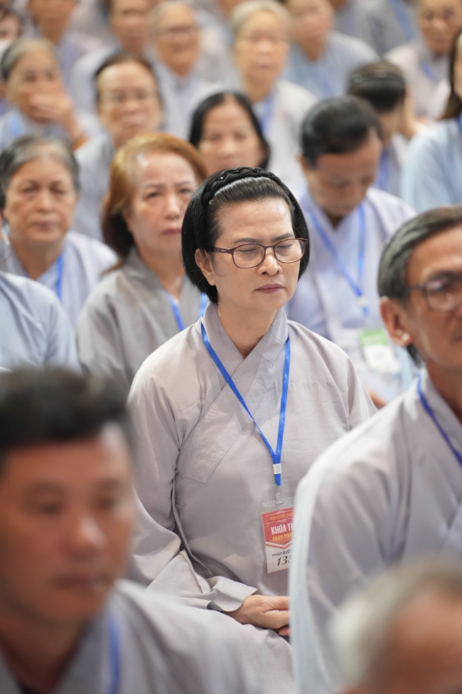 Dharma talk Ullambana chorus preached by Most Thich Minh Thanh in the 106th Seven-day Retreat
