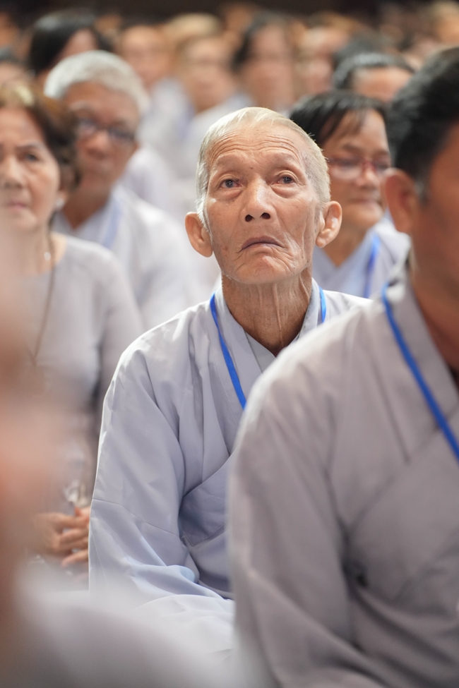 Dharma talk Ullambana chorus preached by Most Thich Minh Thanh in the 106th Seven-day Retreat