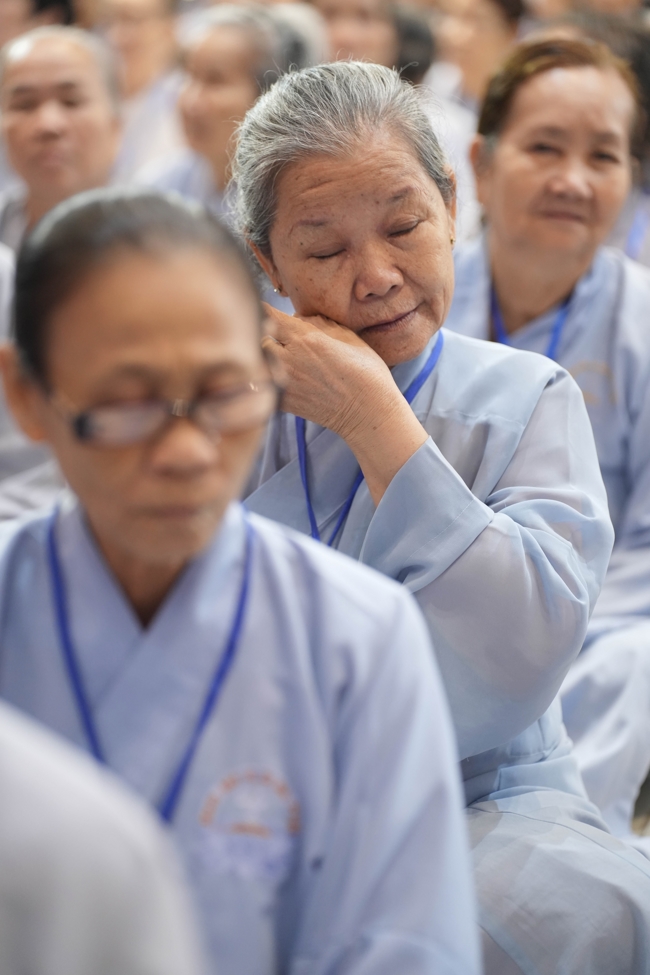 Dharma talk Ullambana chorus preached by Most Thich Minh Thanh in the 106th Seven-day Retreat