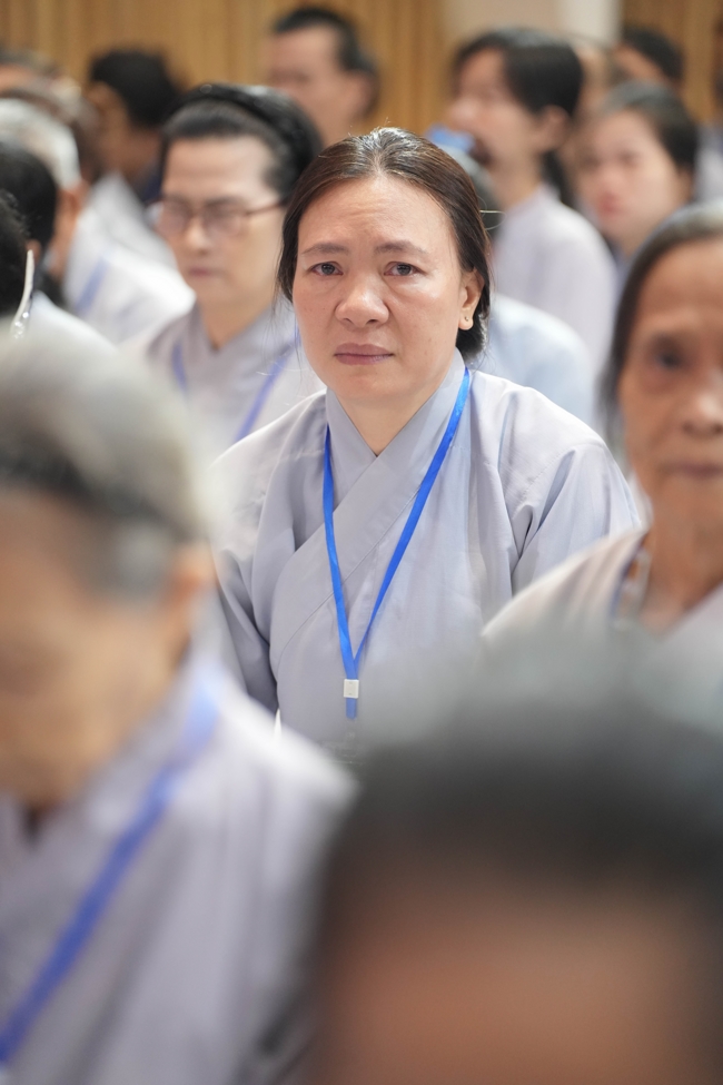 Dharma talk Ullambana chorus preached by Most Thich Minh Thanh in the 106th Seven-day Retreat