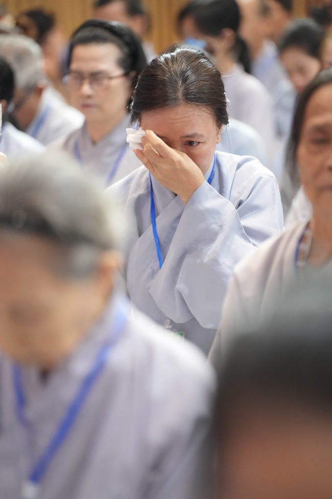 Dharma talk Ullambana chorus preached by Most Thich Minh Thanh in the 106th Seven-day Retreat