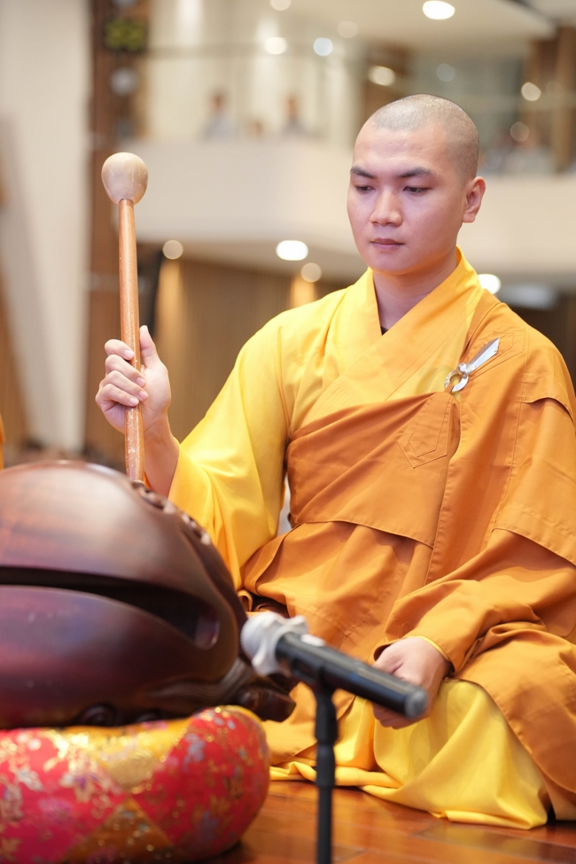 Dharma talk Ullambana chorus preached by Most Thich Minh Thanh in the 106th Seven-day Retreat