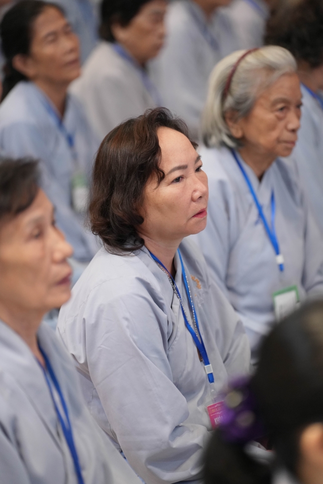 Dharma talk Ullambana chorus preached by Most Thich Minh Thanh in the 106th Seven-day Retreat