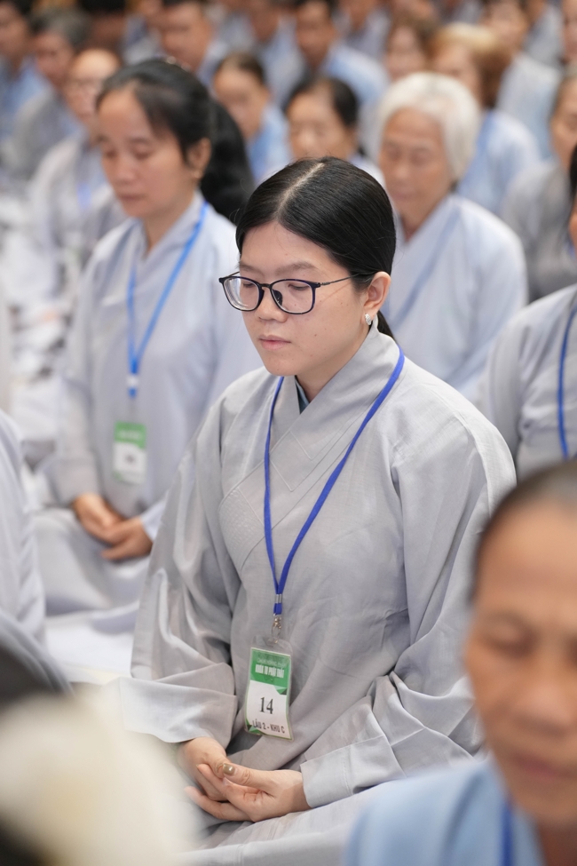 Dharma talk Ullambana chorus preached by Most Thich Minh Thanh in the 106th Seven-day Retreat