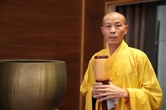 Dharma talk Ullambana chorus preached by Most Thich Minh Thanh in the 106th Seven-day Retreat