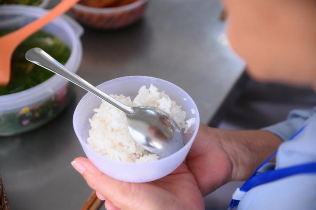 Dharma talk Learn to live happily preaching by Nun Thich Nu Nhu Lan in the 106th Seven-day Retreat