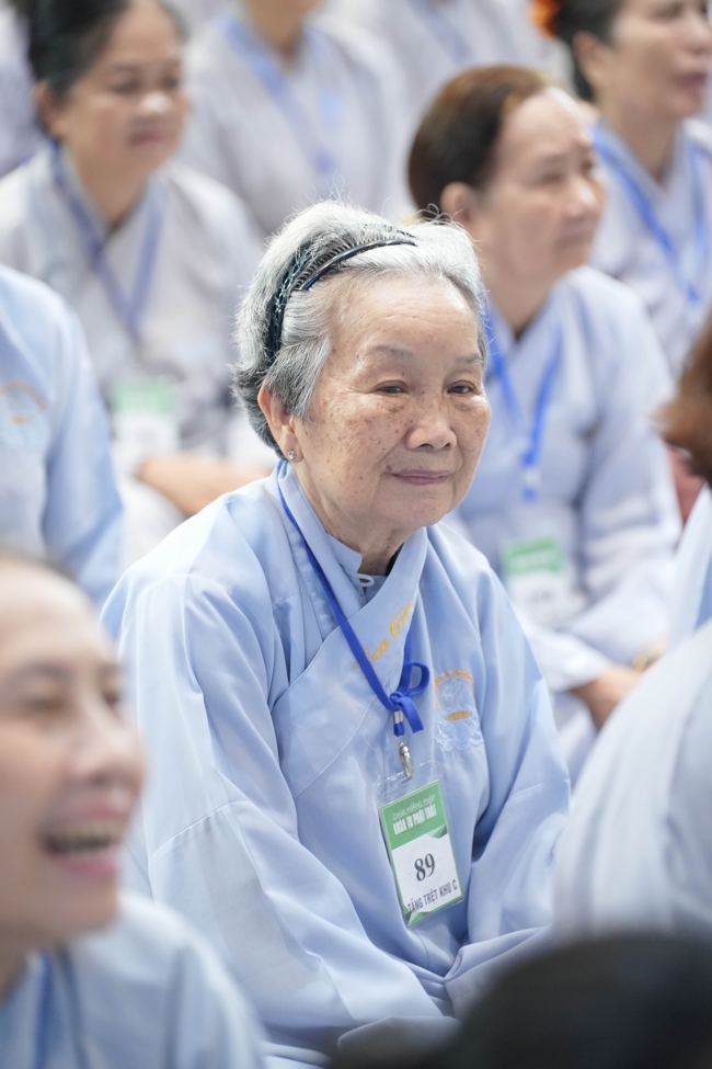 Dharma talk All sorrows disappearing thanks to the Buddha name recitations - Senior Thich Tri Hue in the 106th Seven-day Retreat