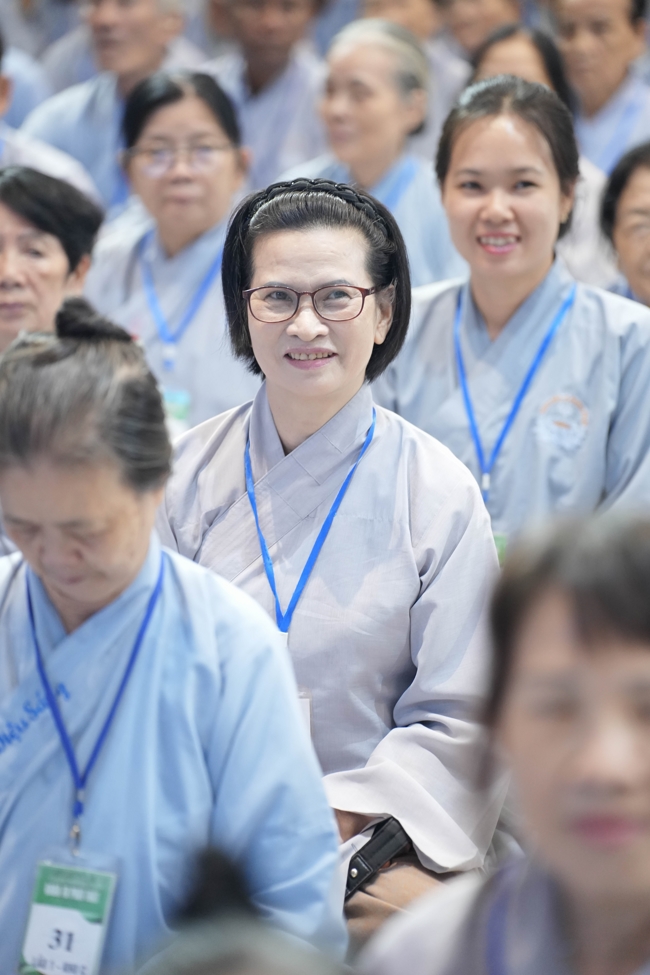 Dharma talk All sorrows disappearing thanks to the Buddha name recitations - Senior Thich Tri Hue in the 106th Seven-day Retreat