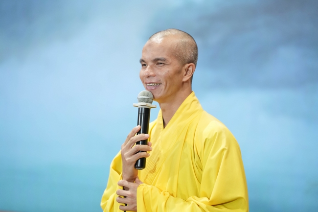 Dharma talk All sorrows disappearing thanks to the Buddha name recitations - Senior Thich Tri Hue in the 106th Seven-day Retreat