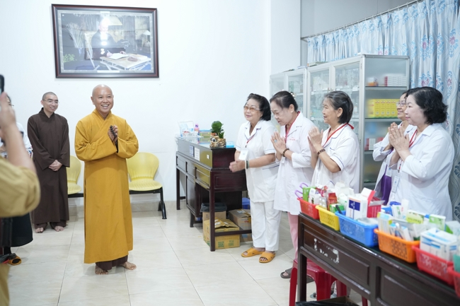 Dharma talk All sorrows disappearing thanks to the Buddha name recitations - Senior Thich Tri Hue in the 106th Seven-day Retreat