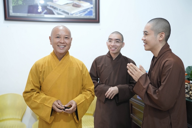 Dharma talk All sorrows disappearing thanks to the Buddha name recitations - Senior Thich Tri Hue in the 106th Seven-day Retreat