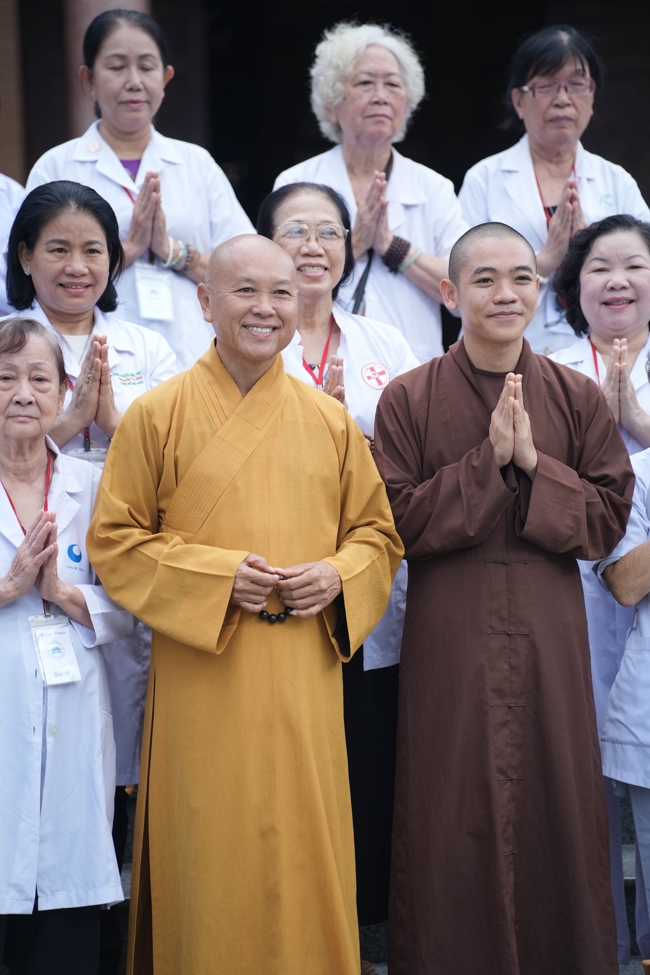 Dharma talk All sorrows disappearing thanks to the Buddha name recitations - Senior Thich Tri Hue in the 106th Seven-day Retreat