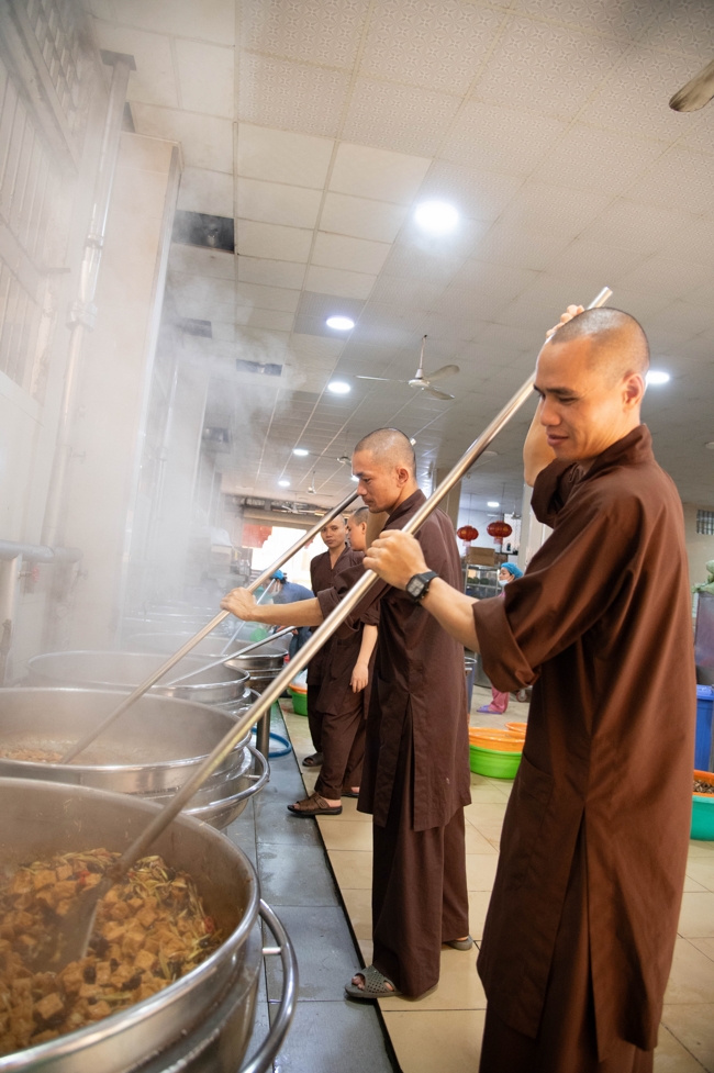 Dharma talk All sorrows disappearing thanks to the Buddha name recitations - Senior Thich Tri Hue in the 106th Seven-day Retreat