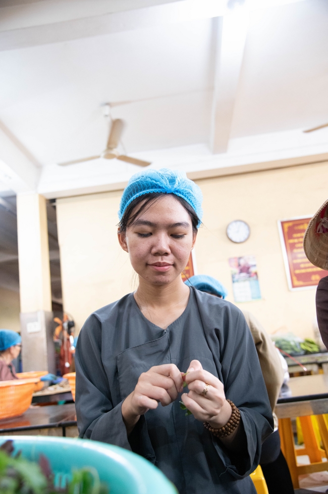 Dharma talk All sorrows disappearing thanks to the Buddha name recitations - Senior Thich Tri Hue in the 106th Seven-day Retreat
