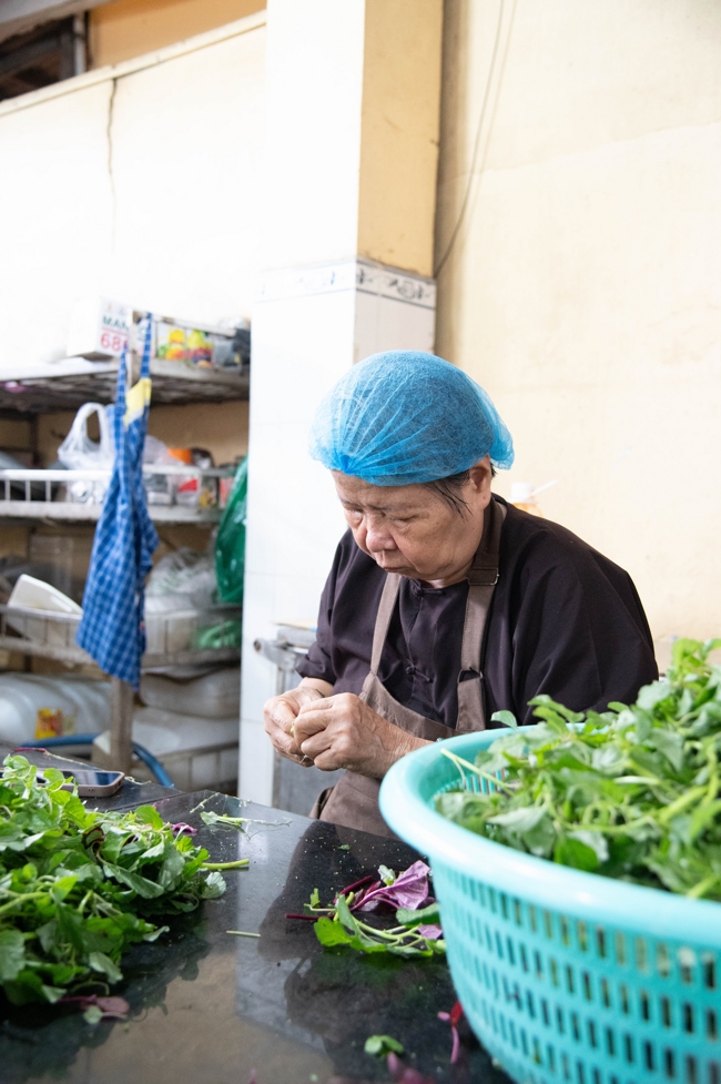 Dharma talk All sorrows disappearing thanks to the Buddha name recitations - Senior Thich Tri Hue in the 106th Seven-day Retreat