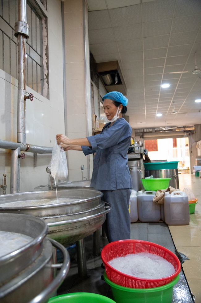 Dharma talk All sorrows disappearing thanks to the Buddha name recitations - Senior Thich Tri Hue in the 106th Seven-day Retreat
