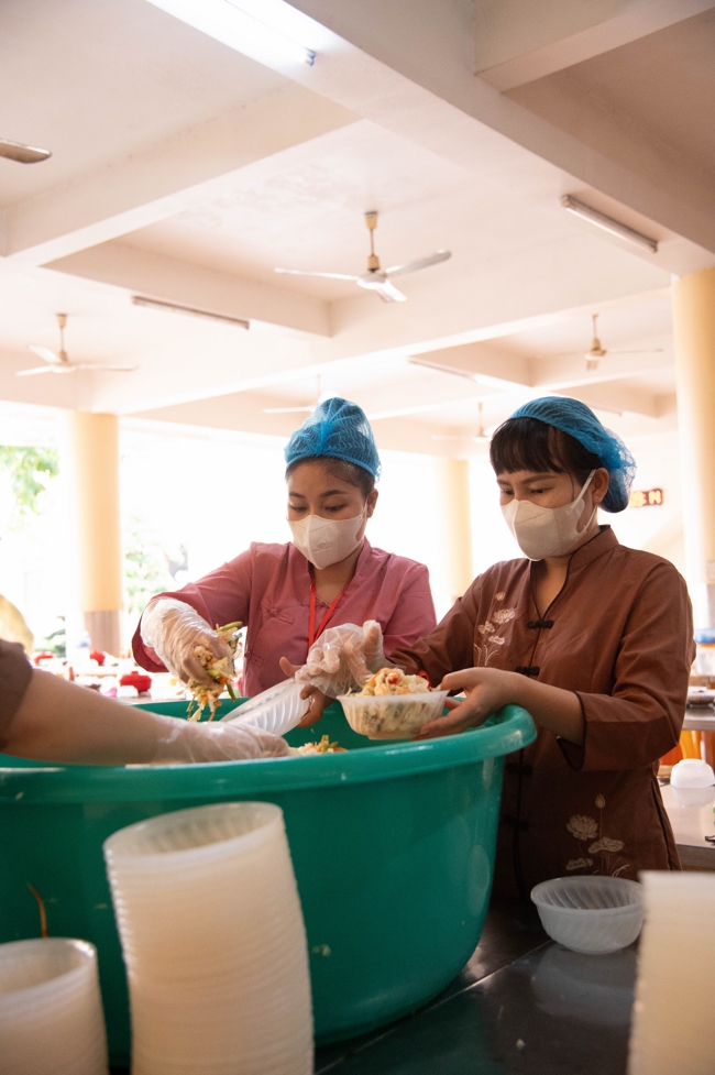 Dharma talk All sorrows disappearing thanks to the Buddha name recitations - Senior Thich Tri Hue in the 106th Seven-day Retreat