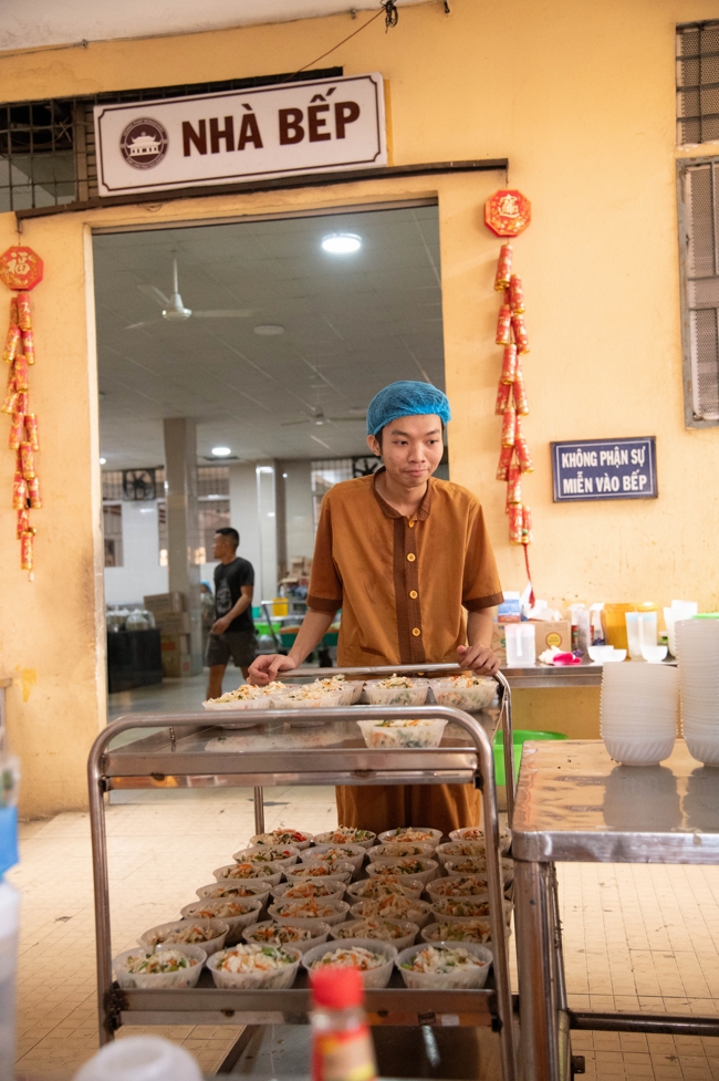 Dharma talk All sorrows disappearing thanks to the Buddha name recitations - Senior Thich Tri Hue in the 106th Seven-day Retreat