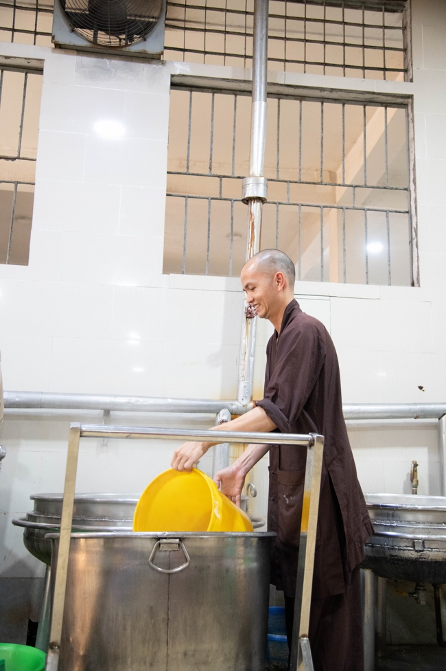 Dharma talk All sorrows disappearing thanks to the Buddha name recitations - Senior Thich Tri Hue in the 106th Seven-day Retreat