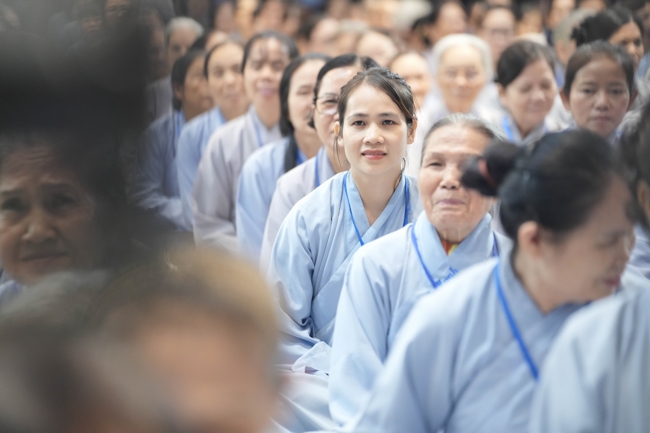 Dharma talk All sorrows disappearing thanks to the Buddha name recitations - Senior Thich Tri Hue in the 106th Seven-day Retreat