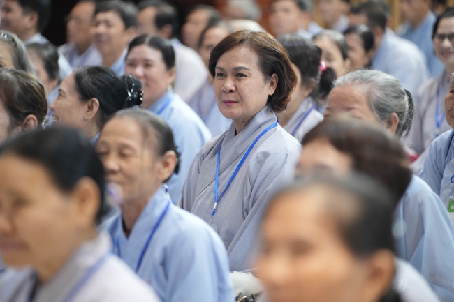 Dharma talk All sorrows disappearing thanks to the Buddha name recitations - Senior Thich Tri Hue in the 106th Seven-day Retreat