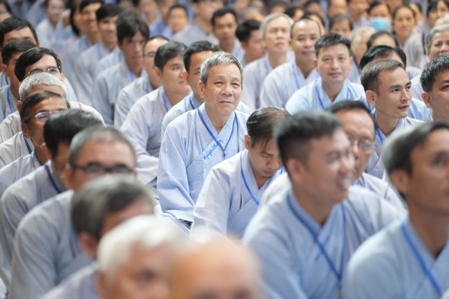 Dharma talk All sorrows disappearing thanks to the Buddha name recitations - Senior Thich Tri Hue in the 106th Seven-day Retreat