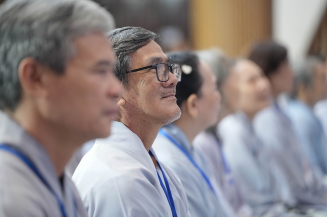 Dharma talk All sorrows disappearing thanks to the Buddha name recitations - Senior Thich Tri Hue in the 106th Seven-day Retreat