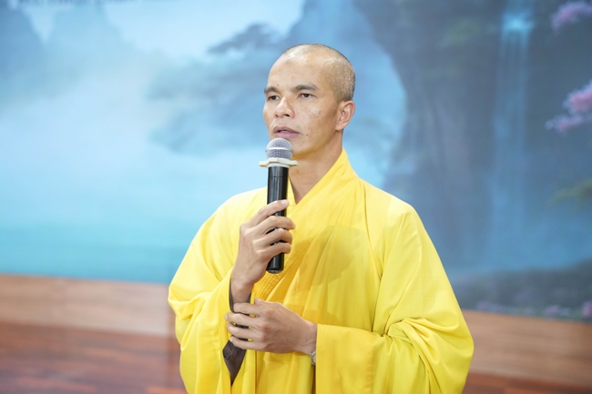 Dharma talk All sorrows disappearing thanks to the Buddha name recitations - Senior Thich Tri Hue in the 106th Seven-day Retreat