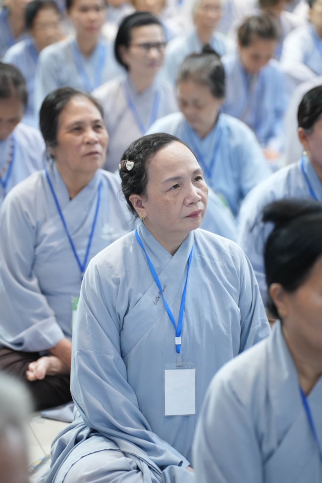 Dharma talk All sorrows disappearing thanks to the Buddha name recitations - Senior Thich Tri Hue in the 106th Seven-day Retreat