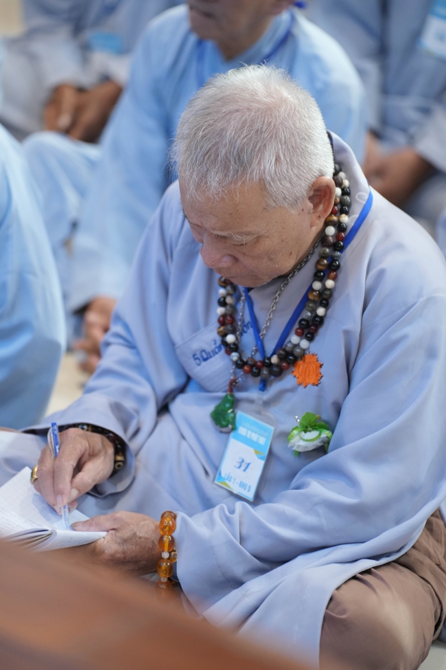 Dharma talk All sorrows disappearing thanks to the Buddha name recitations - Senior Thich Tri Hue in the 106th Seven-day Retreat