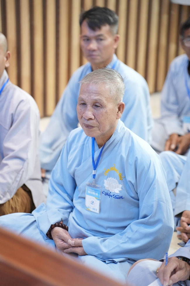 Dharma talk All sorrows disappearing thanks to the Buddha name recitations - Senior Thich Tri Hue in the 106th Seven-day Retreat