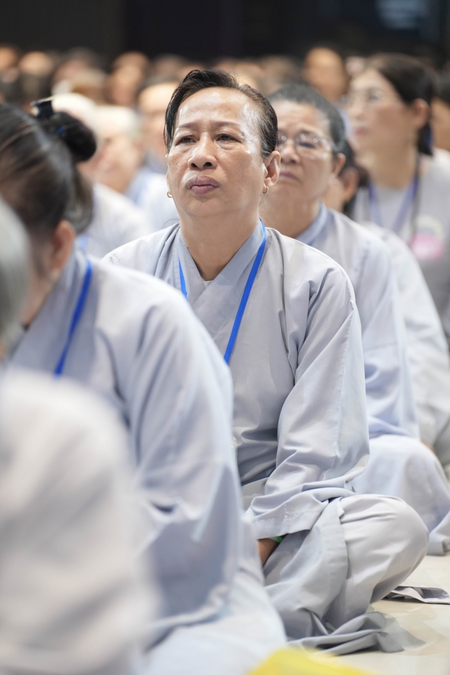 Dharma talk All sorrows disappearing thanks to the Buddha name recitations - Senior Thich Tri Hue in the 106th Seven-day Retreat