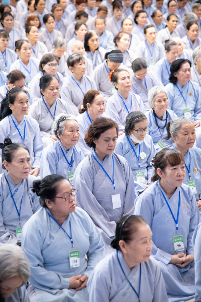 Dharma talk All sorrows disappearing thanks to the Buddha name recitations - Senior Thich Tri Hue in the 106th Seven-day Retreat
