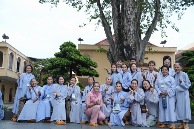 Dharma talk Peace - the path we are going on - Senior Thich Quang Thien in the 106th Seven-Day Retreat