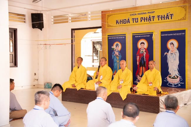 Dharma talk Peace - the path we are going on - Senior Thich Quang Thien in the 106th Seven-Day Retreat