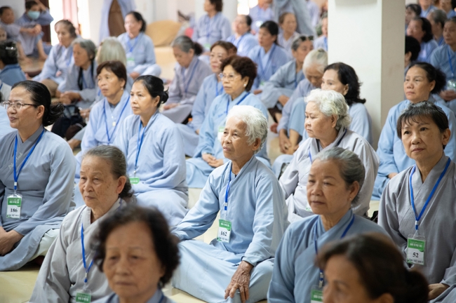 Dharma talk Peace - the path we are going on - Senior Thich Quang Thien in the 106th Seven-Day Retreat