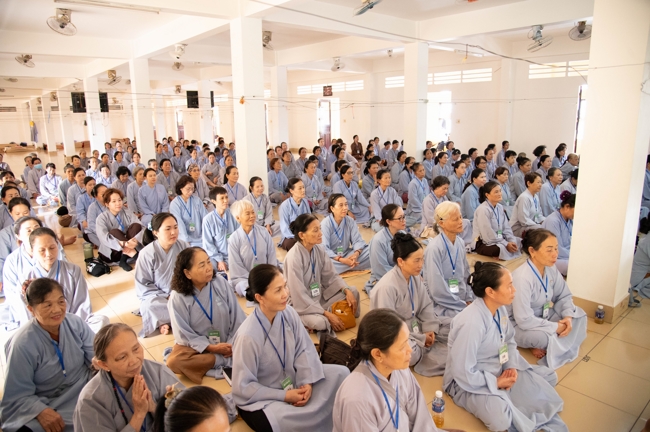 Dharma talk Peace - the path we are going on - Senior Thich Quang Thien in the 106th Seven-Day Retreat