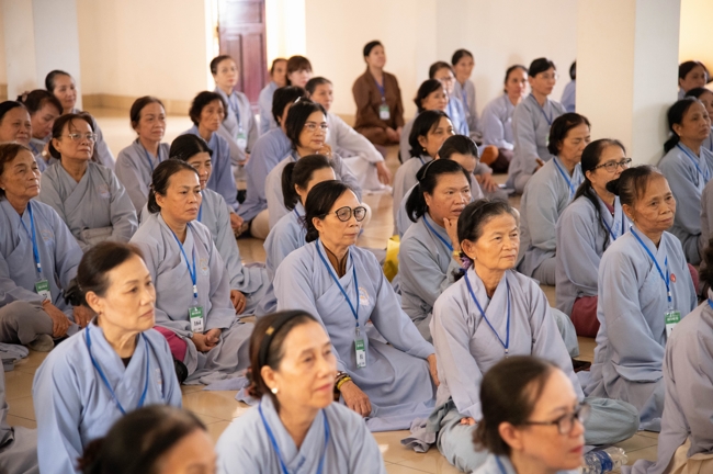 Dharma talk Peace - the path we are going on - Senior Thich Quang Thien in the 106th Seven-Day Retreat