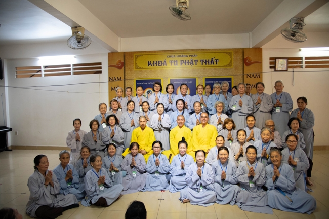 Dharma talk Peace - the path we are going on - Senior Thich Quang Thien in the 106th Seven-Day Retreat